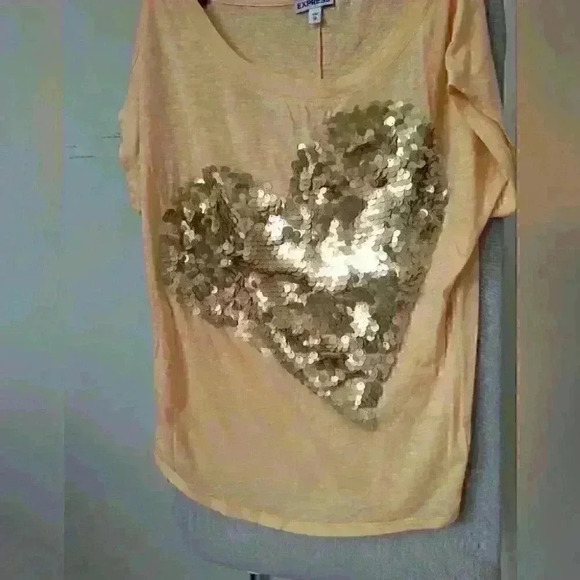Express  Sea Foam Double Slit Skirt + Peach Heart Oversize T-shirt - X's/small - Picture 7 of 10
